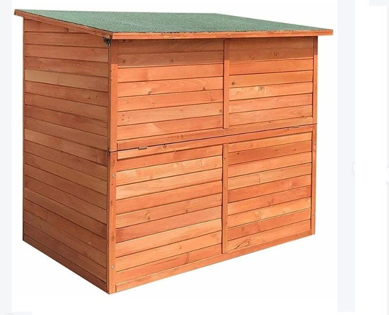 Caseta elevada de madera