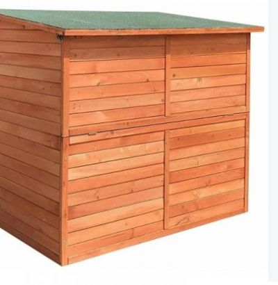 Caseta elevada de madera